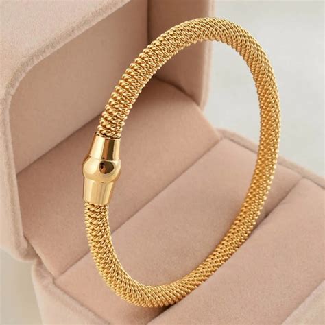 Designer Bracelets & Bangles for Women 